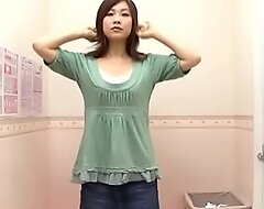 Cute Japanese babe trying new bra
