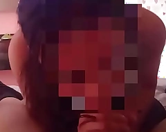 Travesti Prostituta chupando la Verga del Cliente Maduro viendo Pornografia