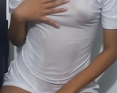 Wet T-shirts: Innocent japan College Teen18  with Small Tits. exhibicionista.